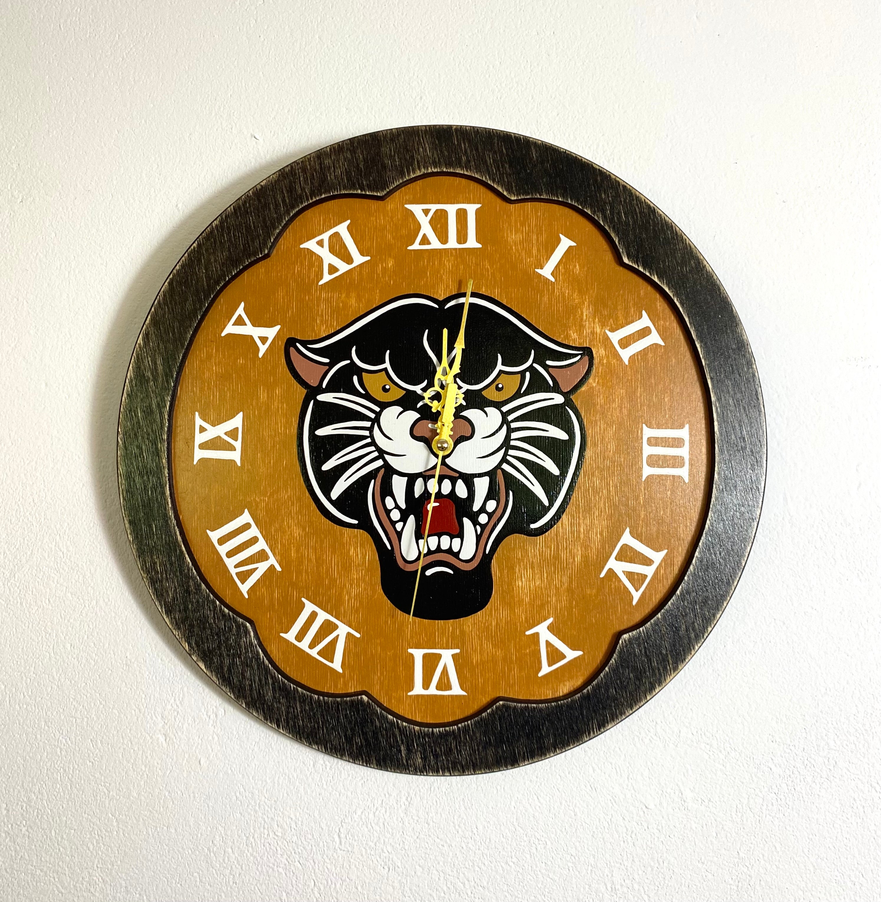 Classic Panther Head Wall Clock